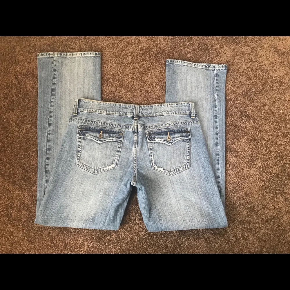 GUESS Doheny Jeans Size 32 Distressed Bootcut Medium Wash Y2K Denim